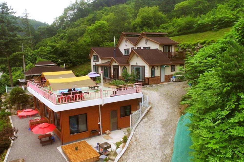 Hongcheon Flowering Hill Pension Exterior foto